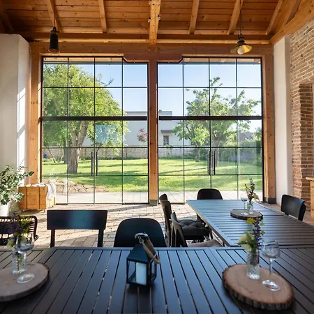 Sypka Podhorany Villa *